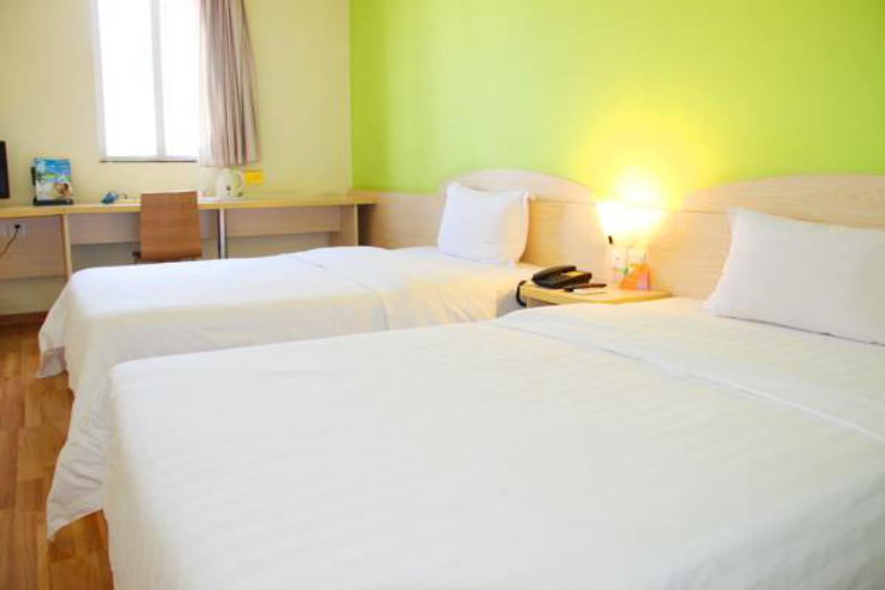 7Days Inn Shanghai Hong Mei South Road Branch Dış mekan fotoğraf